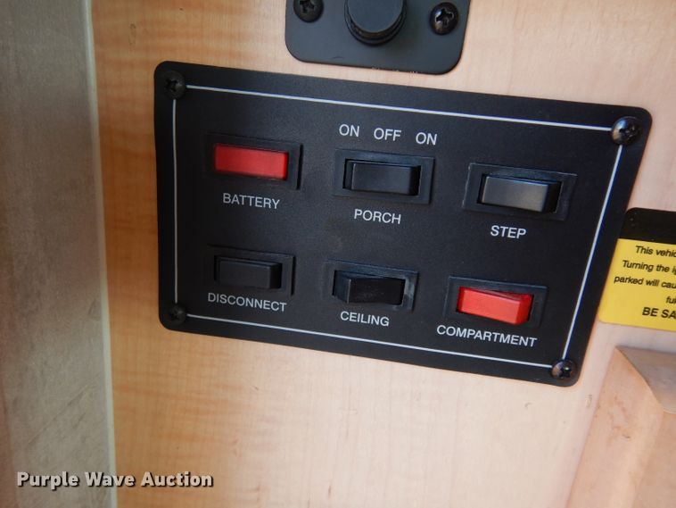 image for item DG6258 2005 National Sea Breeze LX RV