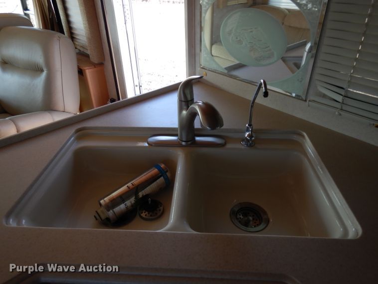 image for item DG6258 2005 National Sea Breeze LX RV