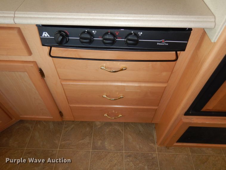 image for item DG6258 2005 National Sea Breeze LX RV