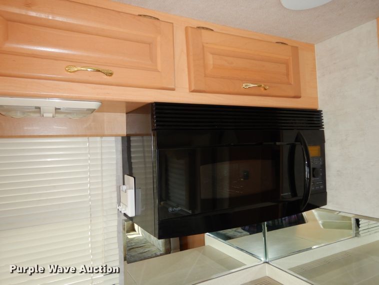 image for item DG6258 2005 National Sea Breeze LX RV