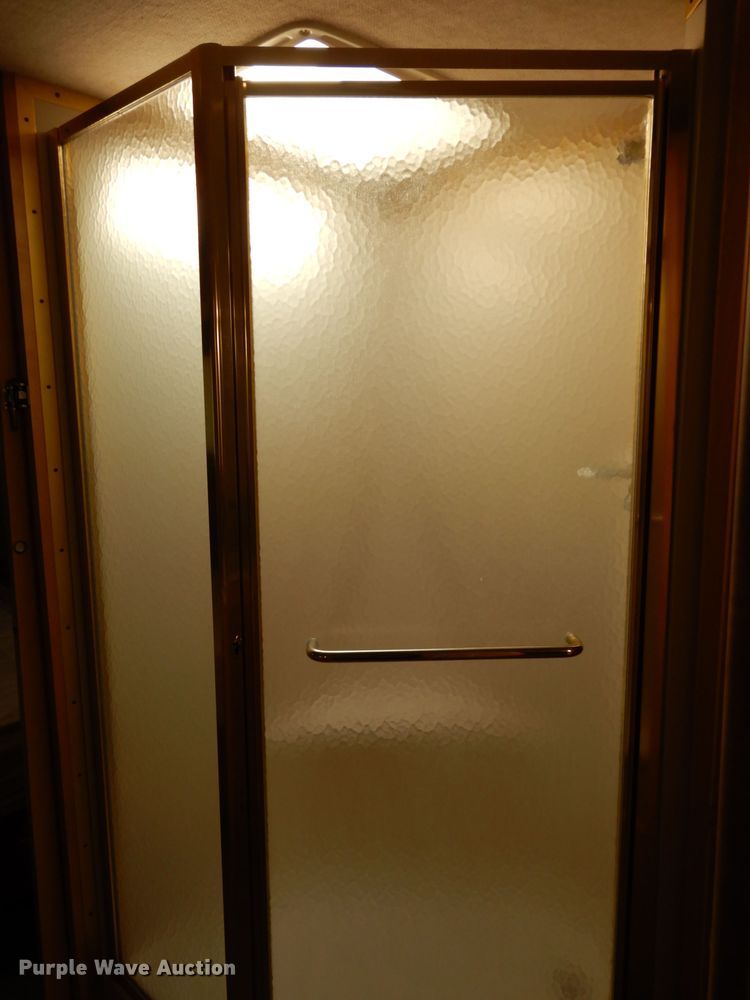 image for item DG6258 2005 National Sea Breeze LX RV