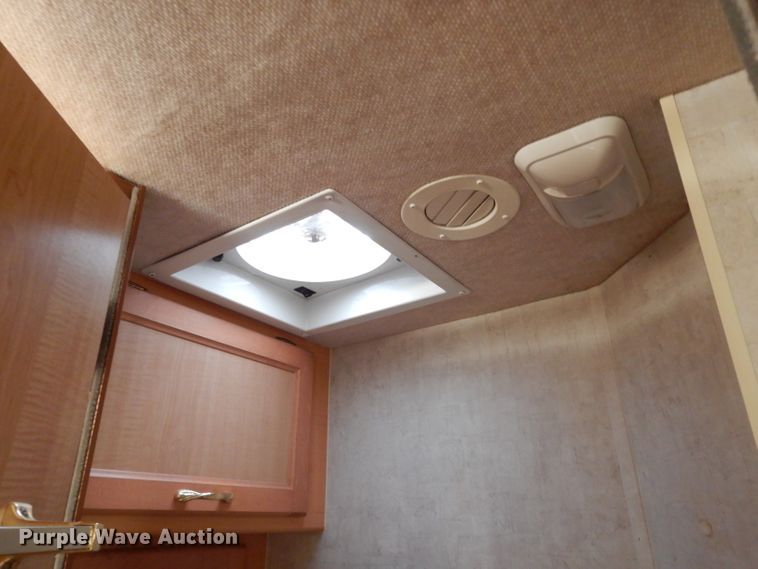 image for item DG6258 2005 National Sea Breeze LX RV