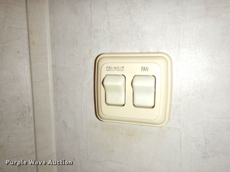 image for item DG6258 2005 National Sea Breeze LX RV