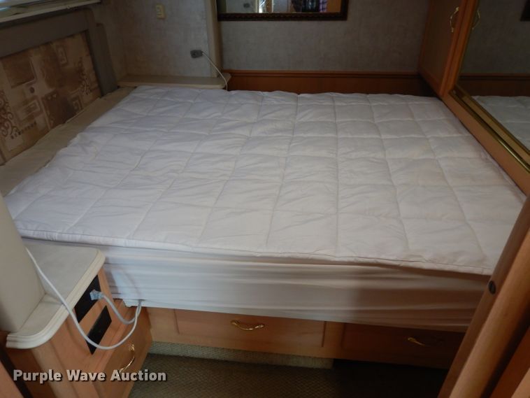 image for item DG6258 2005 National Sea Breeze LX RV