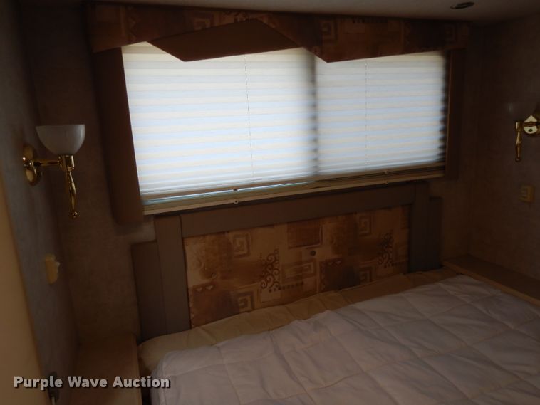 image for item DG6258 2005 National Sea Breeze LX RV