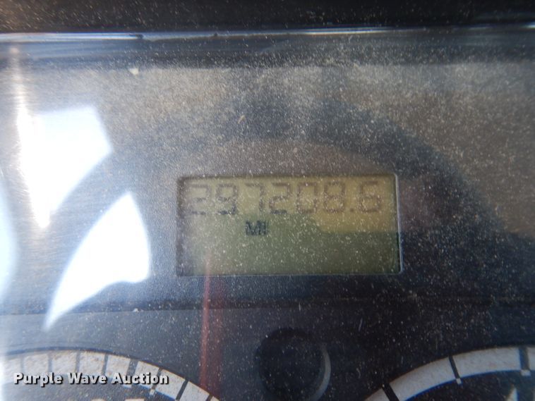 image for item DH2263 2007 Freightliner Business Class M2 truck cab and chassis