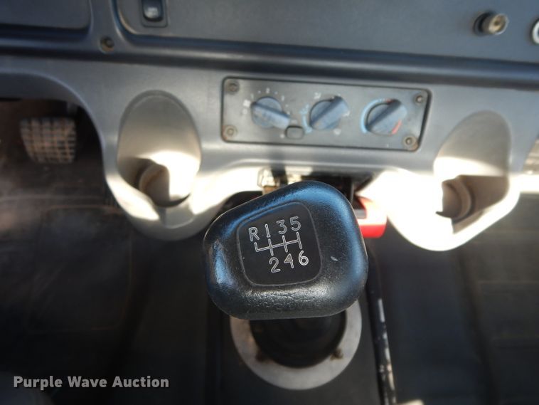 image for item DH2263 2007 Freightliner Business Class M2 truck cab and chassis