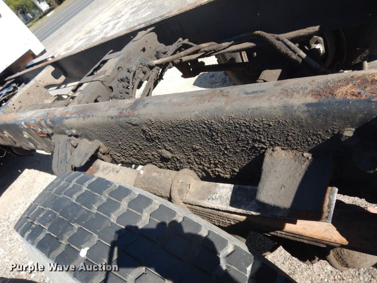 image for item DH2263 2007 Freightliner Business Class M2 truck cab and chassis