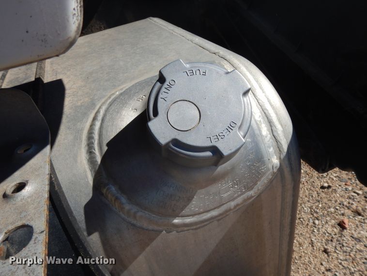 image for item DH2263 2007 Freightliner Business Class M2 truck cab and chassis