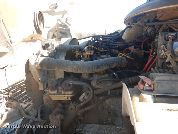 image for item DH2263 2007 Freightliner Business Class M2 truck cab and chassis