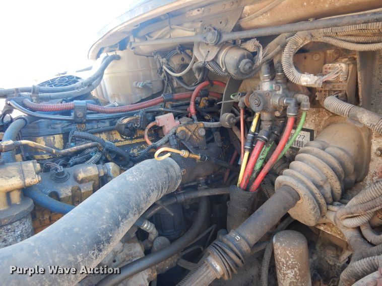 image for item DH2263 2007 Freightliner Business Class M2 truck cab and chassis