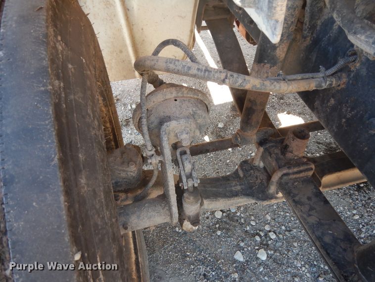 image for item DH2263 2007 Freightliner Business Class M2 truck cab and chassis