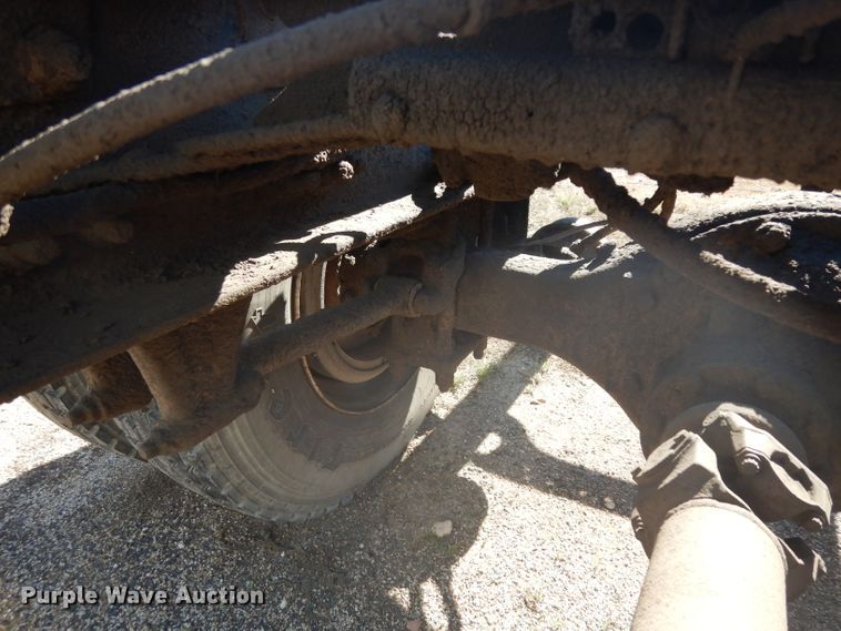 image for item DH2263 2007 Freightliner Business Class M2 truck cab and chassis