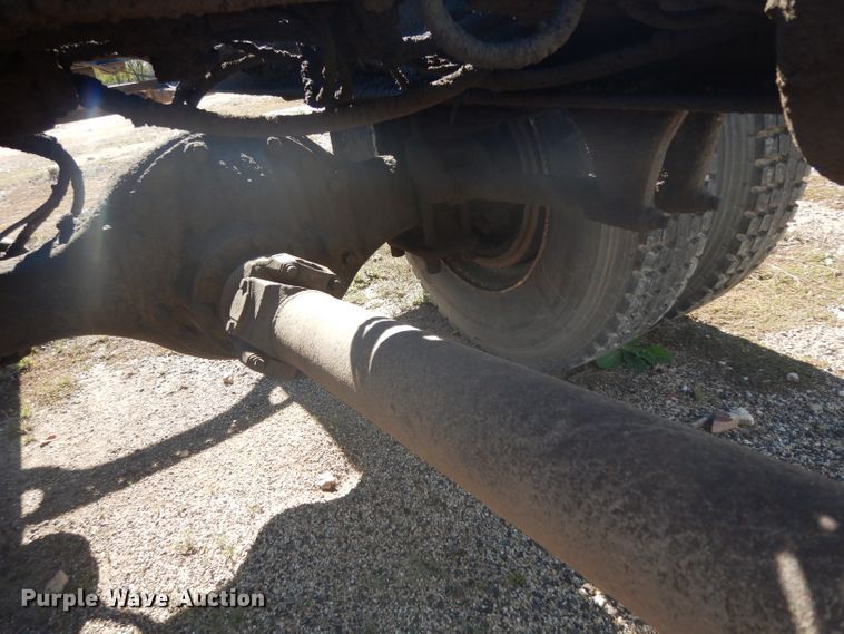 image for item DH2263 2007 Freightliner Business Class M2 truck cab and chassis