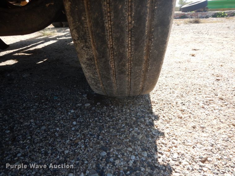 image for item DH2263 2007 Freightliner Business Class M2 truck cab and chassis