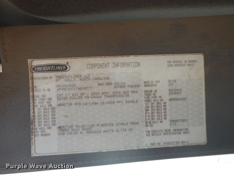 image for item DH2263 2007 Freightliner Business Class M2 truck cab and chassis