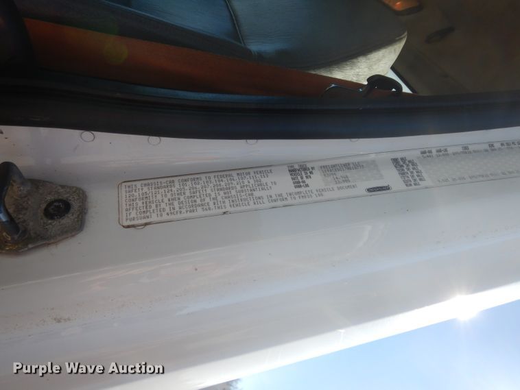 image for item DH2263 2007 Freightliner Business Class M2 truck cab and chassis