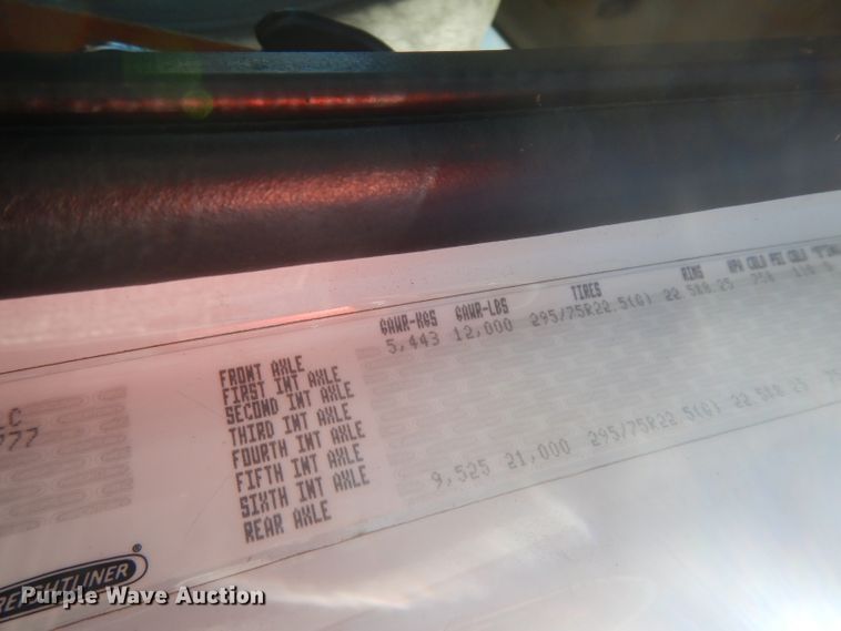 image for item DH2263 2007 Freightliner Business Class M2 truck cab and chassis