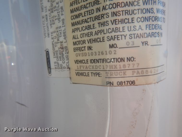 image for item DH2263 2007 Freightliner Business Class M2 truck cab and chassis