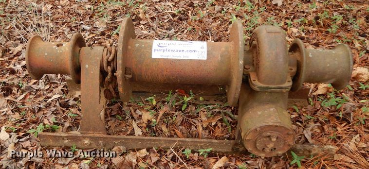 image for item DH2282 (2) winches