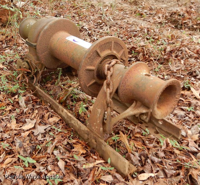 image for item DH2282 (2) winches