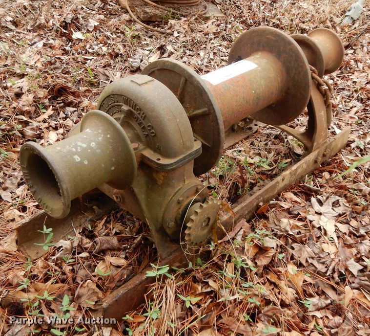 image for item DH2282 (2) winches