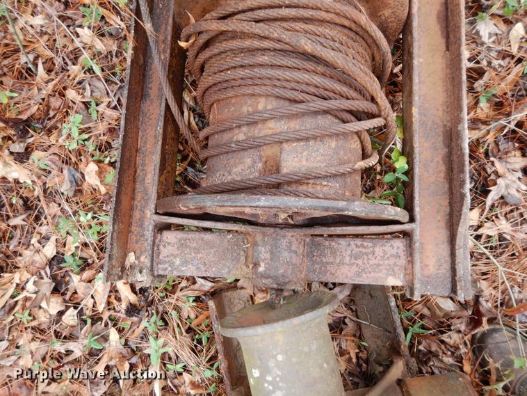 image for item DH2282 (2) winches
