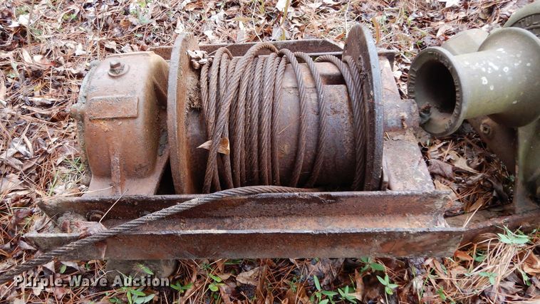 image for item DH2282 (2) winches