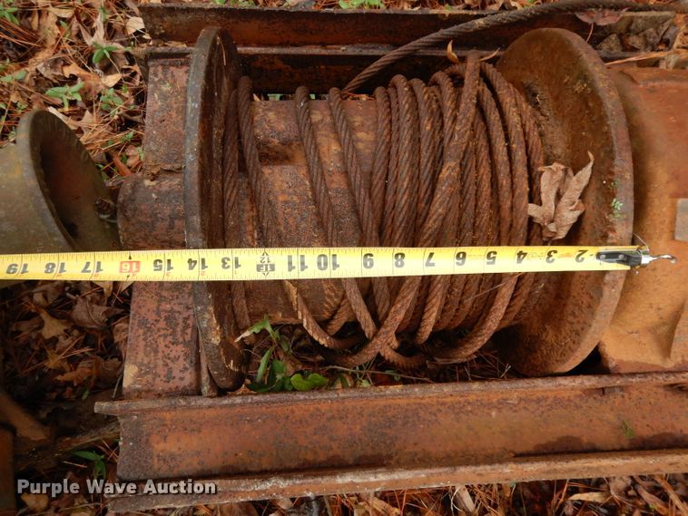 image for item DH2282 (2) winches