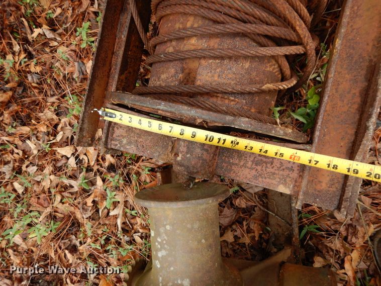 image for item DH2282 (2) winches