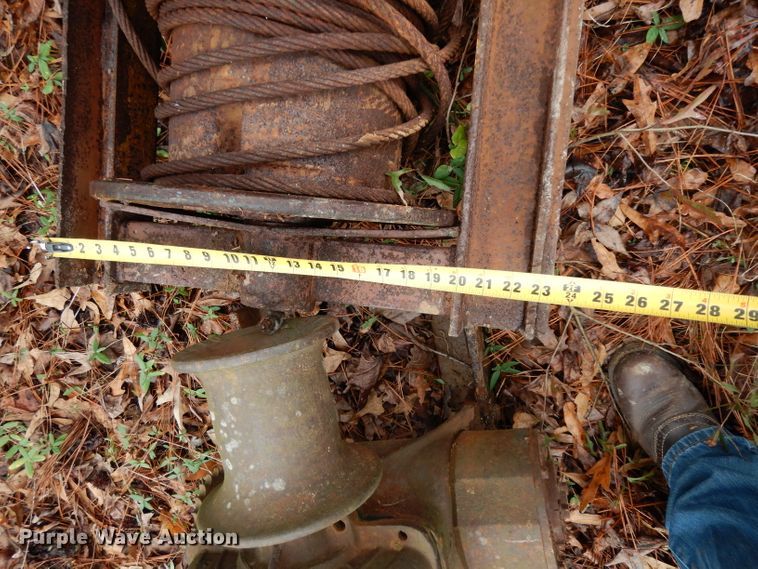 image for item DH2282 (2) winches