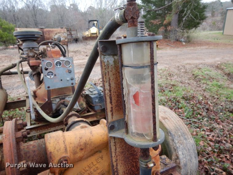 image for item DH2284 Irrigation pump cart