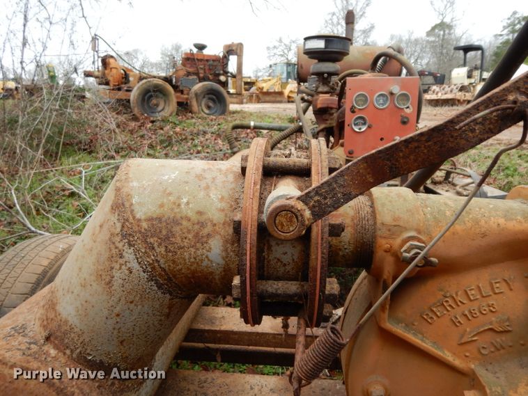 image for item DH2285 Irrigation pump cart
