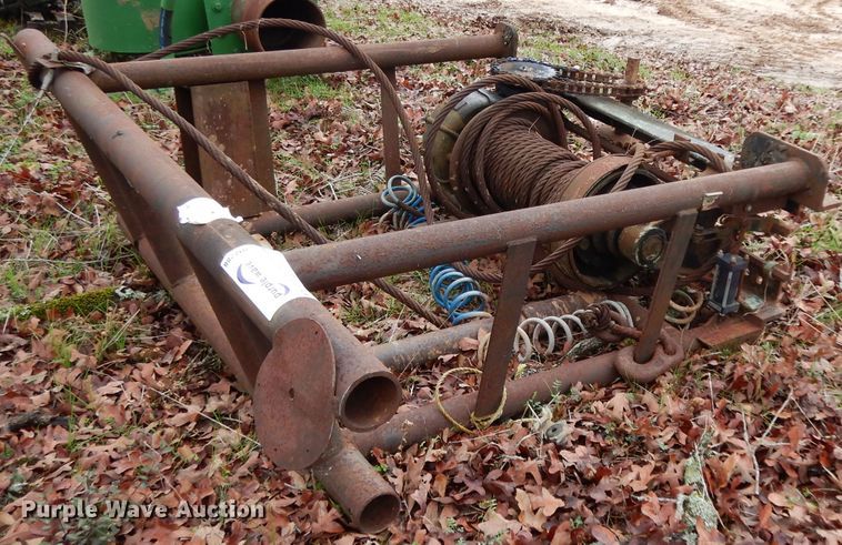 image for item DH2286 Headache rack with winch