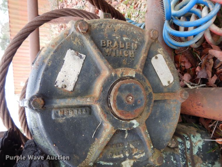 image for item DH2286 Headache rack with winch