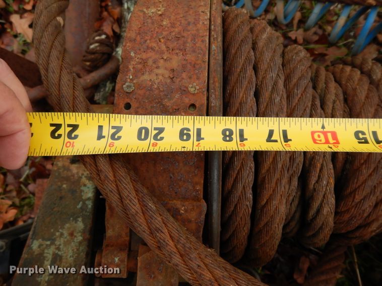 image for item DH2286 Headache rack with winch