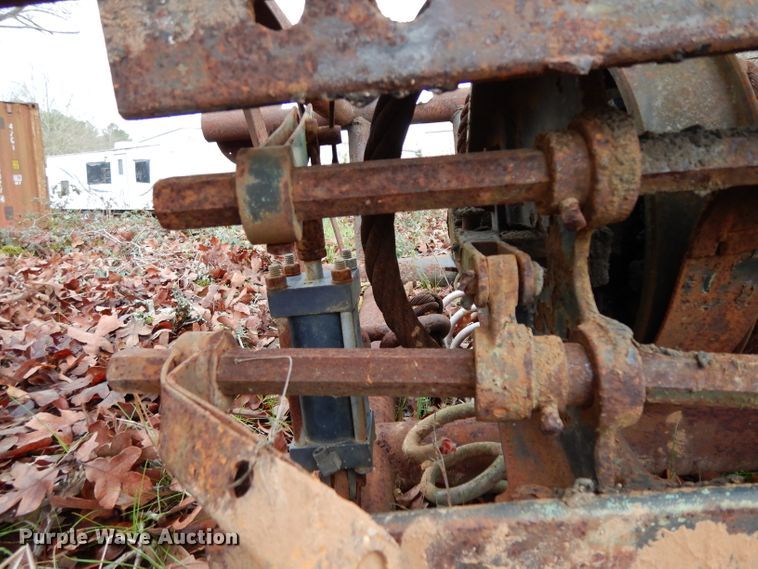 image for item DH2286 Headache rack with winch