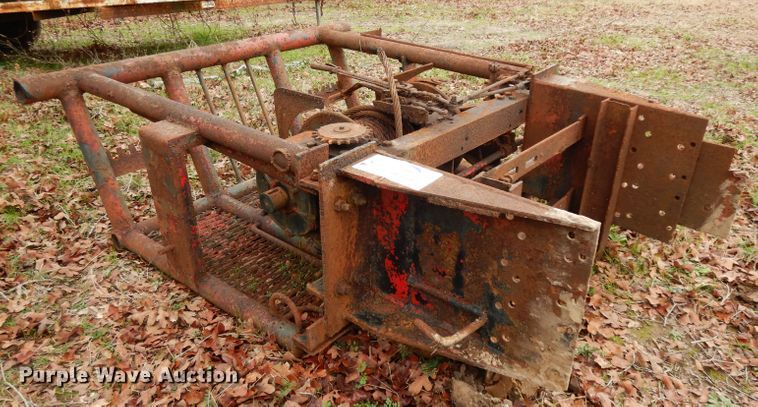 image for item DH2289 Headache rack with winch