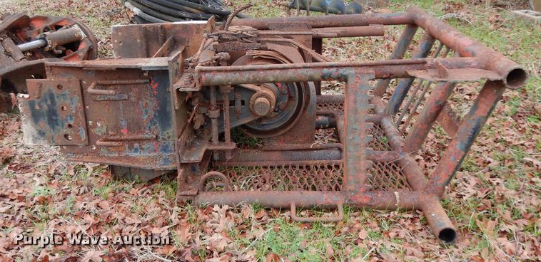 image for item DH2289 Headache rack with winch