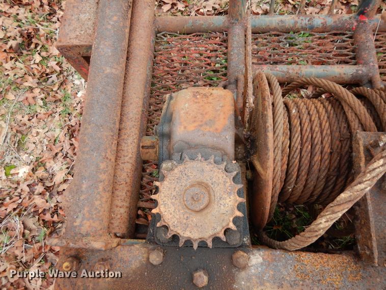 image for item DH2289 Headache rack with winch