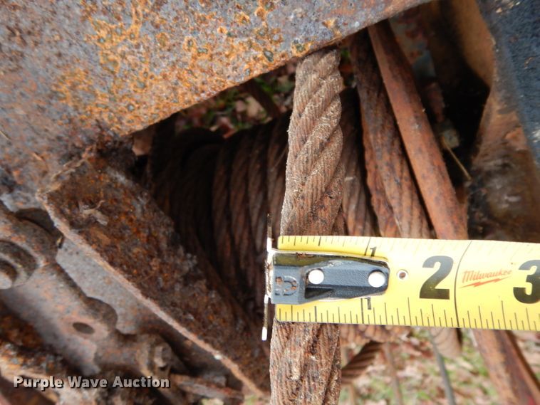 image for item DH2289 Headache rack with winch