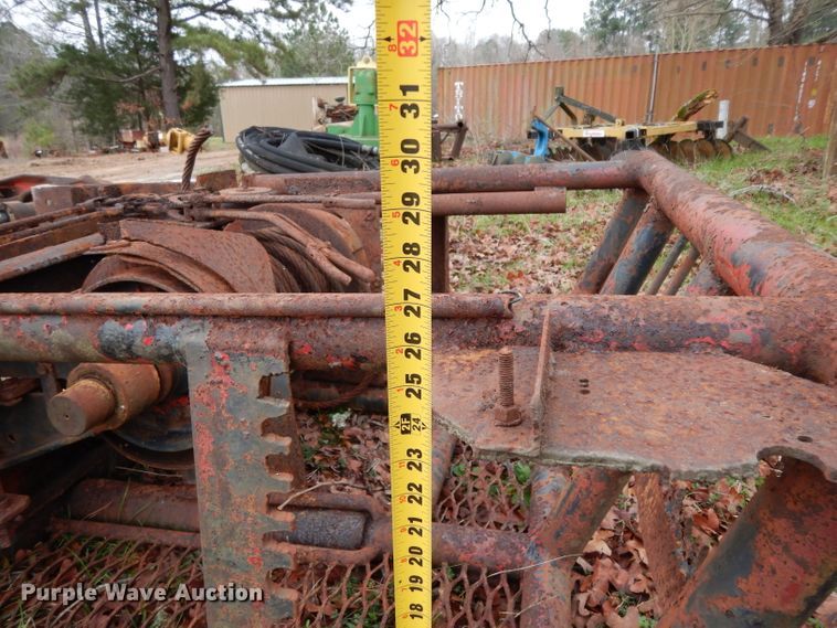 image for item DH2289 Headache rack with winch