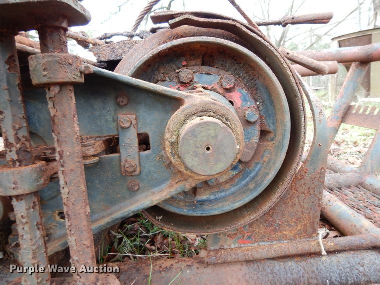 image for item DH2289 Headache rack with winch