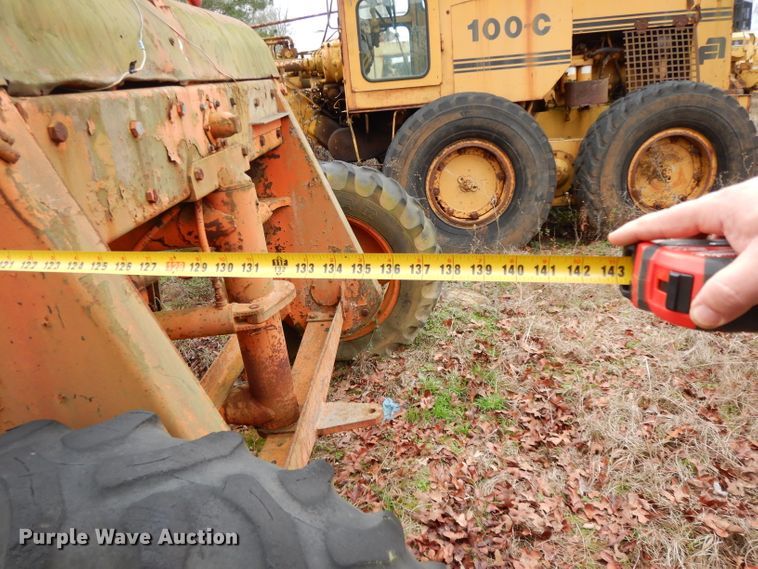 image for item DH2290 Ford 6600 broom