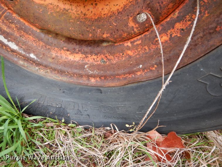 image for item DH2290 Ford 6600 broom