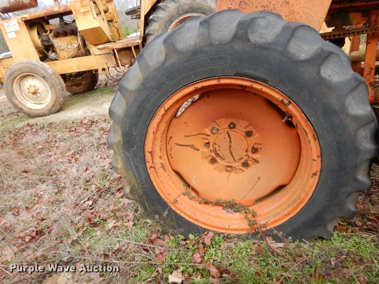 image for item DH2290 Ford 6600 broom