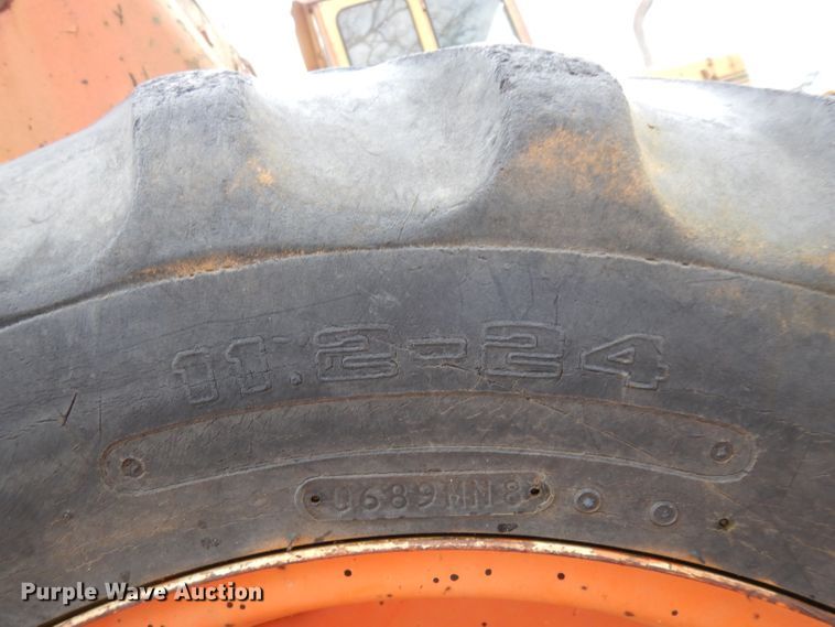 image for item DH2290 Ford 6600 broom