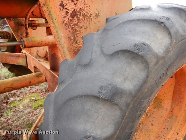 image for item DH2290 Ford 6600 broom