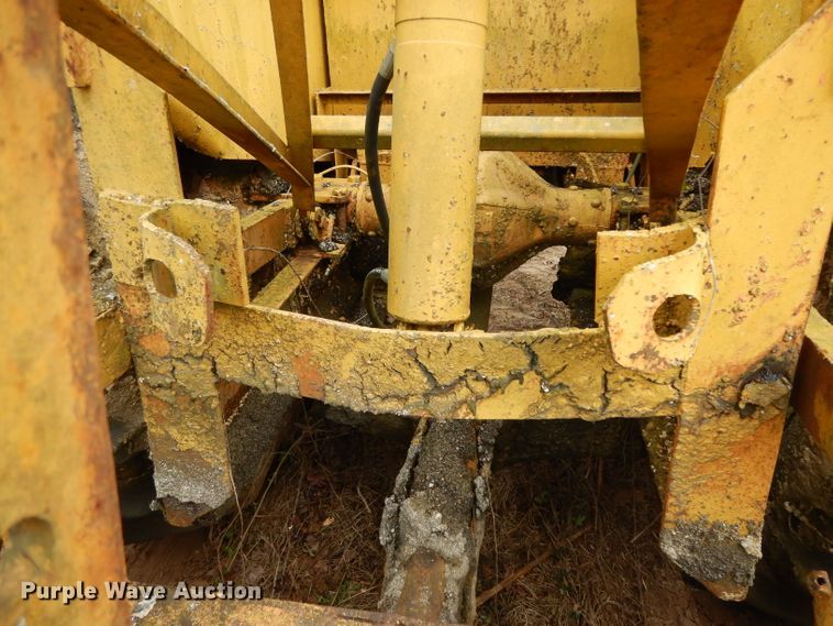 image for item DH2292 Seaman DS-47 soil stabilizer