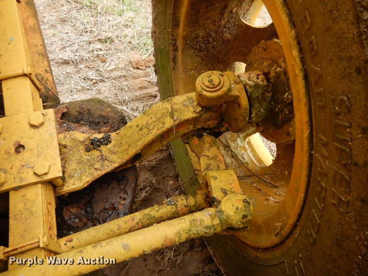 image for item DH2292 Seaman DS-47 soil stabilizer